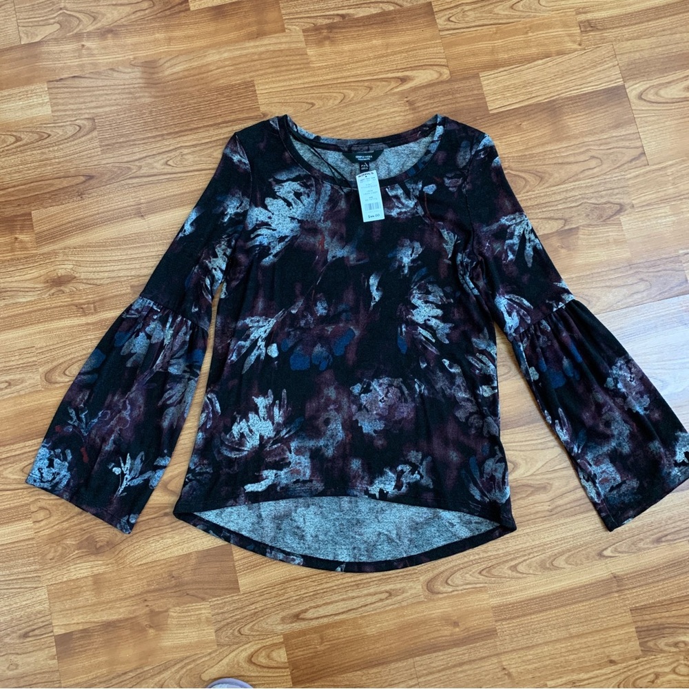 3/$20 Vera Wang knit top